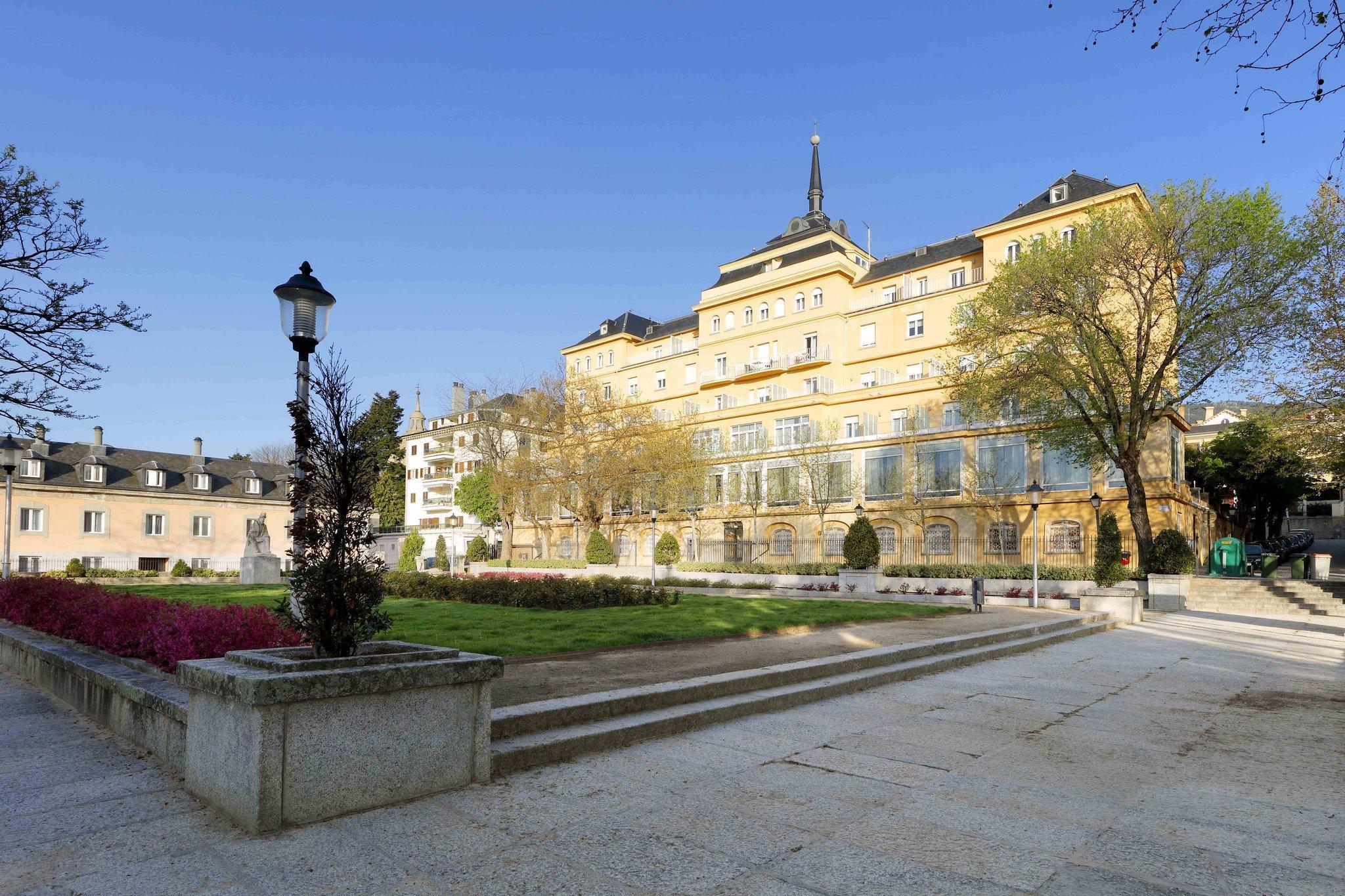 Exe Victoria Palace San Lorenzo de El Escorial Exterior foto